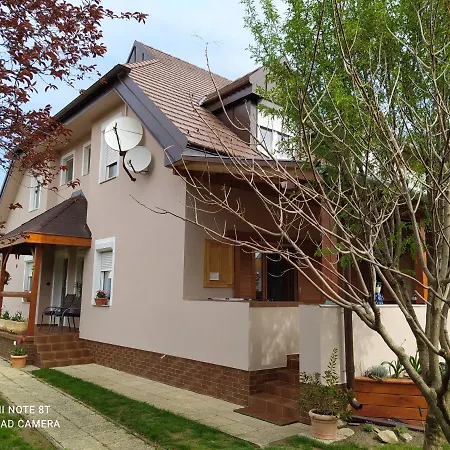 Apartament Forras-g Vendeghaz *