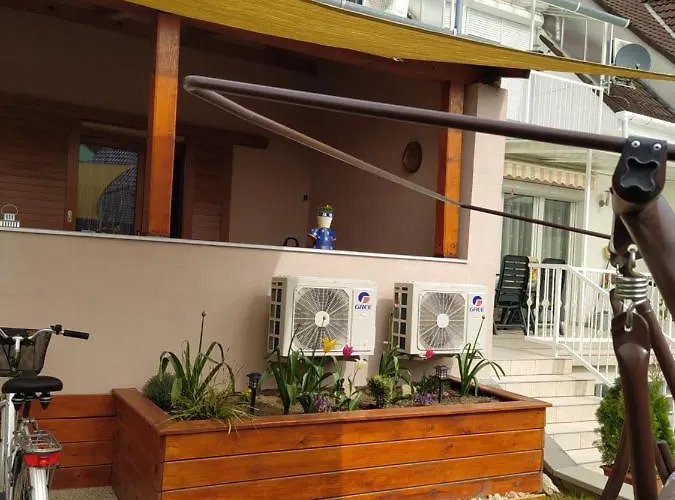 Forras-g Vendeghaz Lägenhet Bük